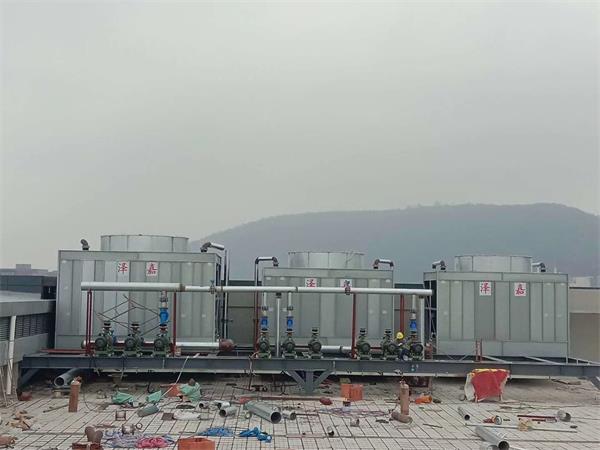 冷卻塔使用一天的耗水量是多少？